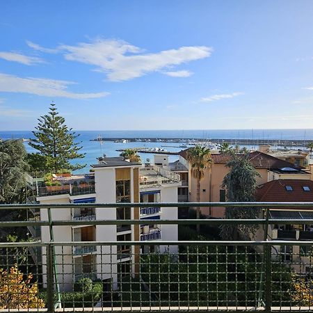 La Baia Nel Porto Apartment Sanremo Luaran gambar